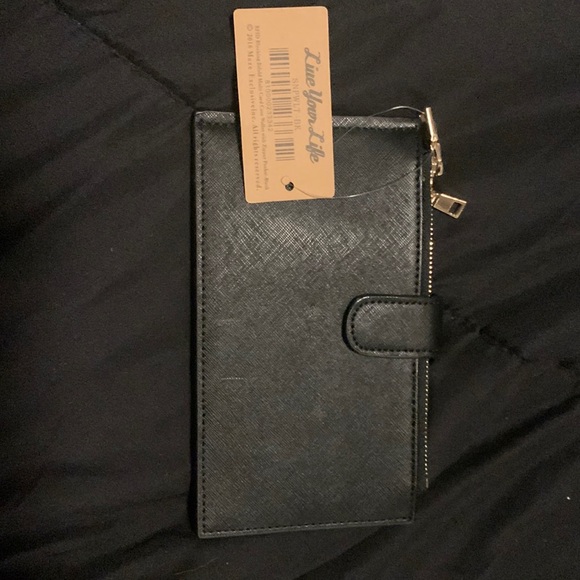 Brand new wallet - Picture 1 of 5